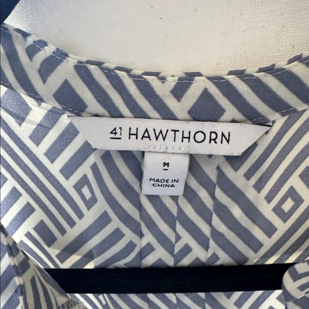 Sleeveless Women’s Blouse Tank Top Medium, Blue & White, Sheer Geometric Pattern - Picture 8 of 13